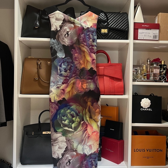 Ted Baker floral Dress - Picture 3 of 6